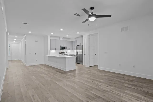 $1,843 | 1664 Hillside Terrace, Unit 1112, Buda, TX 78610