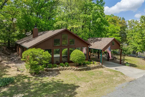 $385,000 | 5 Juanita Drive, Pottsboro, TX 75076