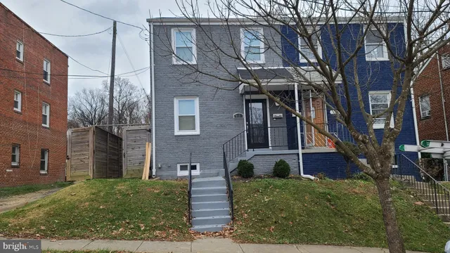 $2,950 | 417 Burbank Street Southeast, Washington, DC 20019