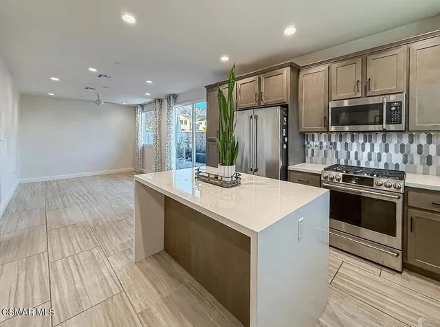 $3,950 | 2035 Pump House Lane, Santa Paula, CA 93060