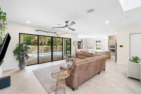 $900,000 | 7296 Estero Drive, Lake Worth, FL 33463