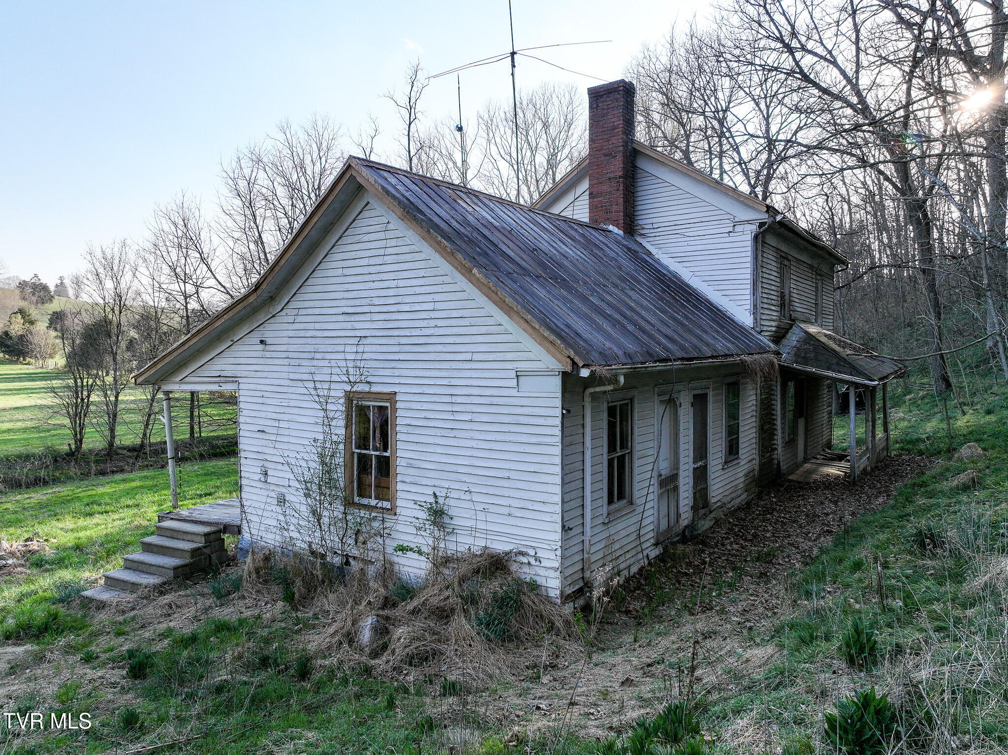 465 Clear Creek Road Chuckey, TN 37641 - Photo 25 of 46 DJI_20260326170901_0323_D