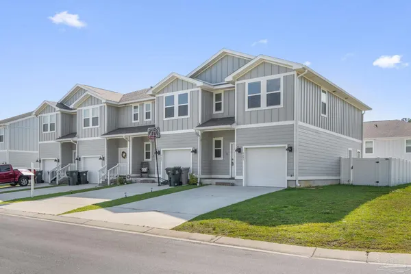 $1,850 | 9483 Nature Crk Circle, Pensacola, FL 32526