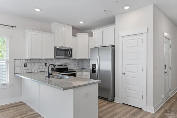 $1,850 | 9483 Nature Crk Circle, Pensacola, FL 32526