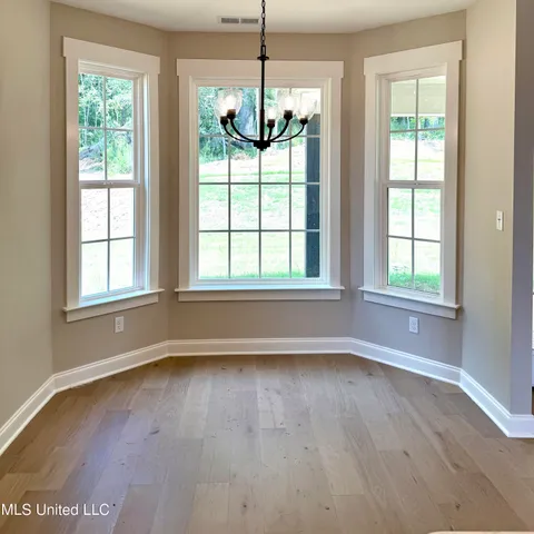 $371,900 | 654 Tallahatchie Street, Nesbit, MS 38651