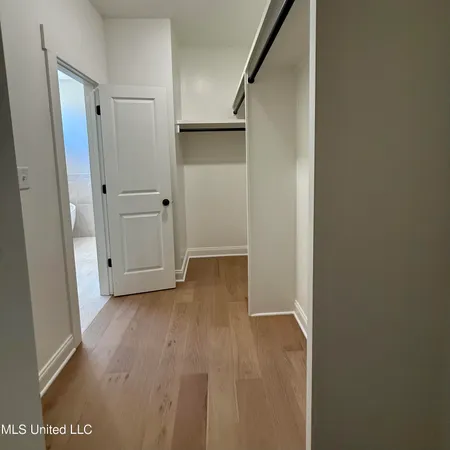 $371,900 | 654 Tallahatchie Street, Nesbit, MS 38651