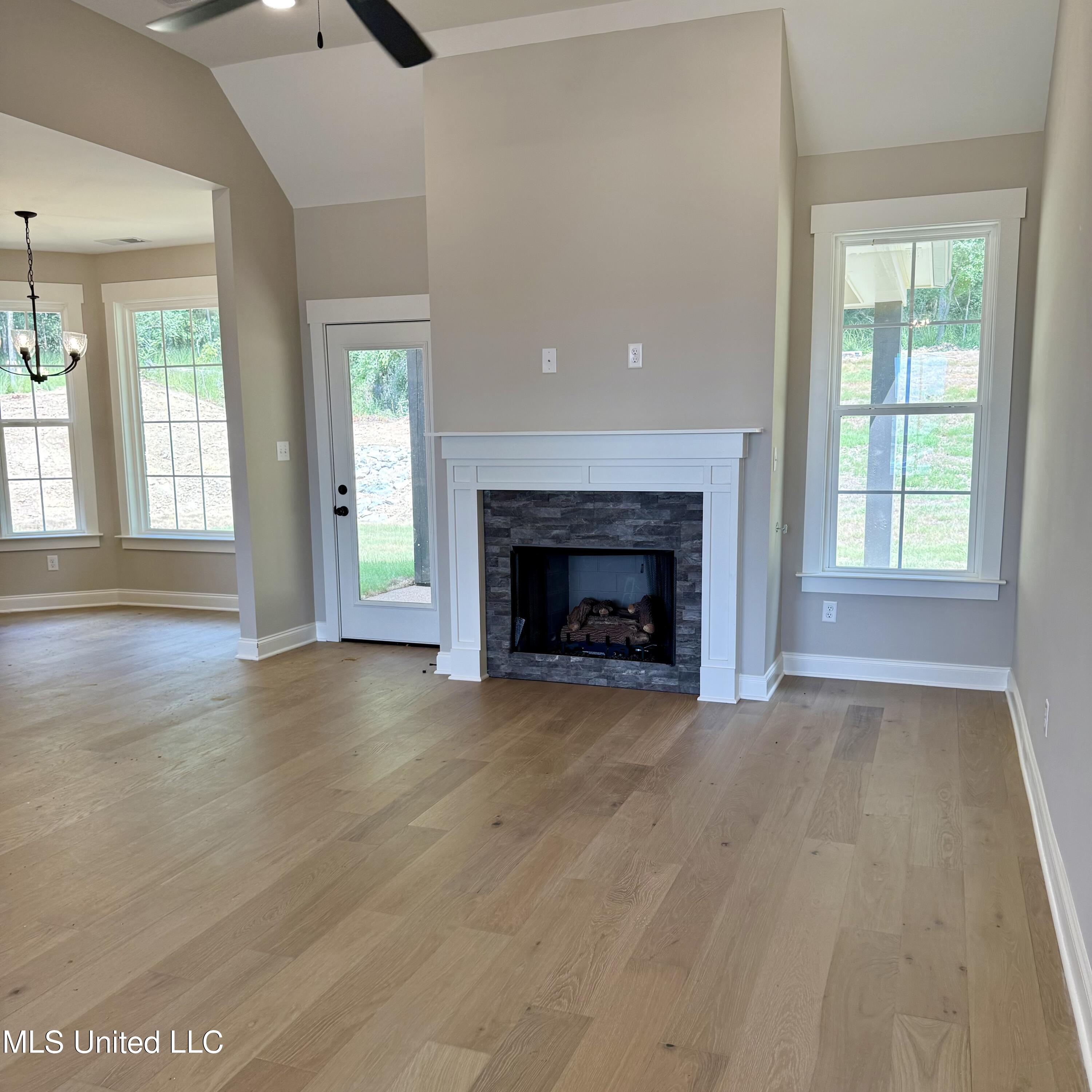 654 Tallahatchie Street Nesbit, MS 38651 - Photo 5 of 20 Leland