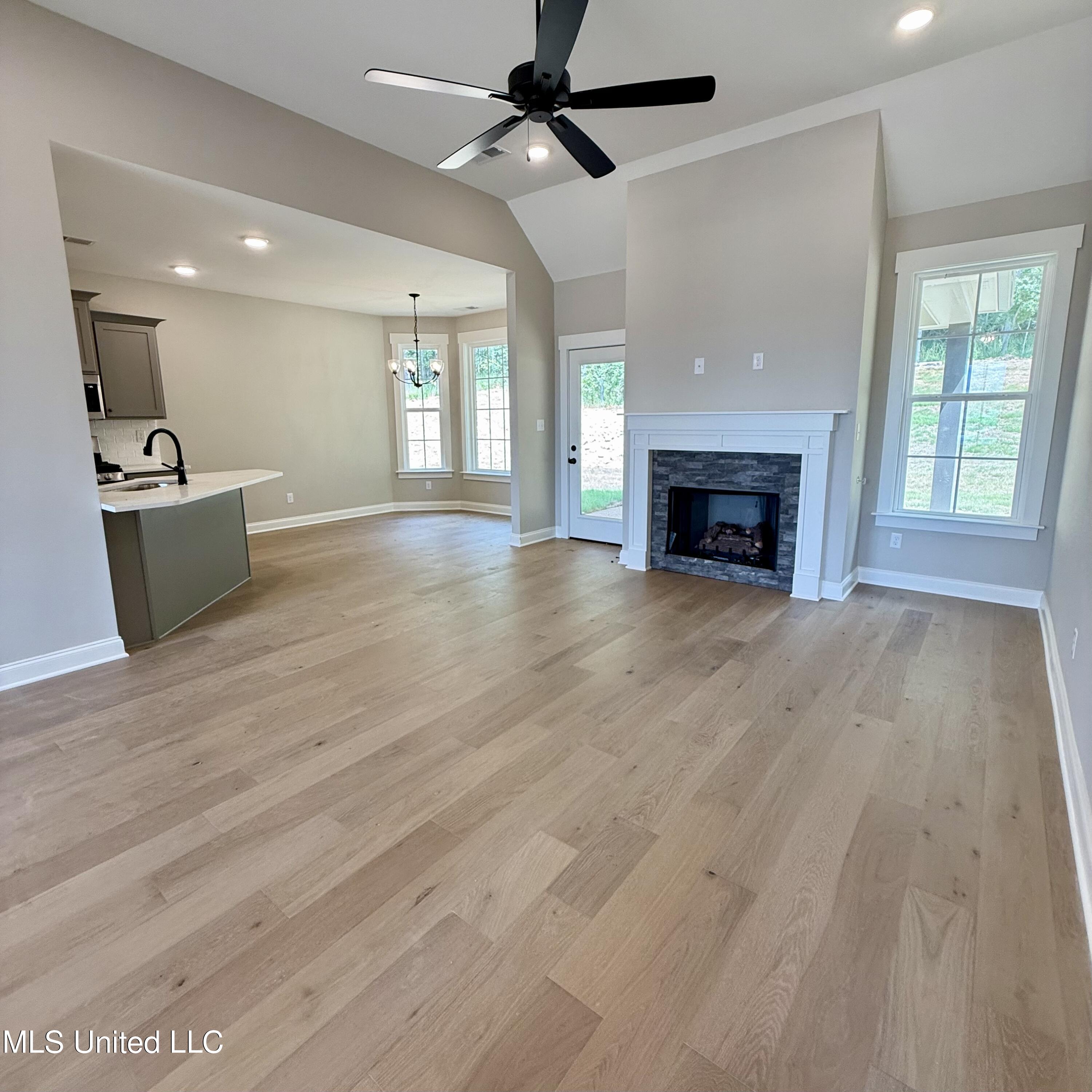 654 Tallahatchie Street Nesbit, MS 38651 - Photo 8 of 20 Leland