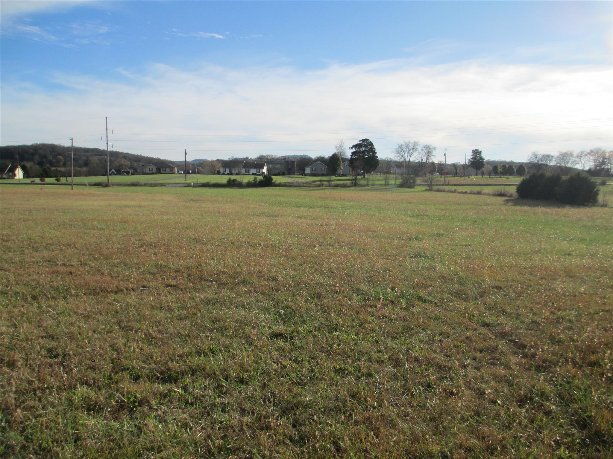 4 Roberts Road Watertown, TN 37184 - Photo 7 of 7 a view of a city with an ocean