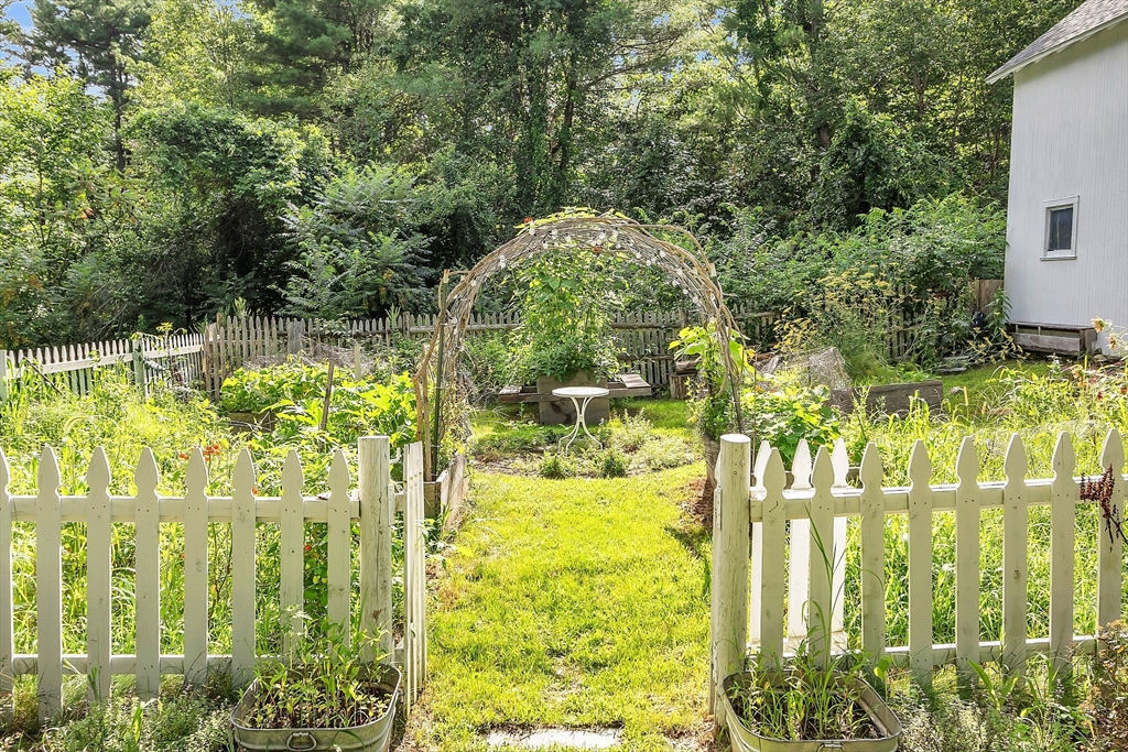 342 Ball Hill Road Princeton, MA 01541 - Photo 8 of 42 Gallery Image 8