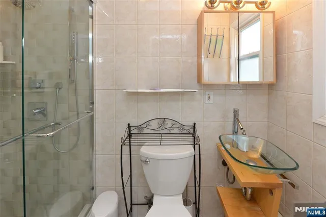 $5,000 | 40-10 Paterson Street, Fair Lawn, NJ 07410