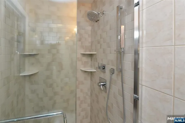 $5,000 | 40-10 Paterson Street, Fair Lawn, NJ 07410