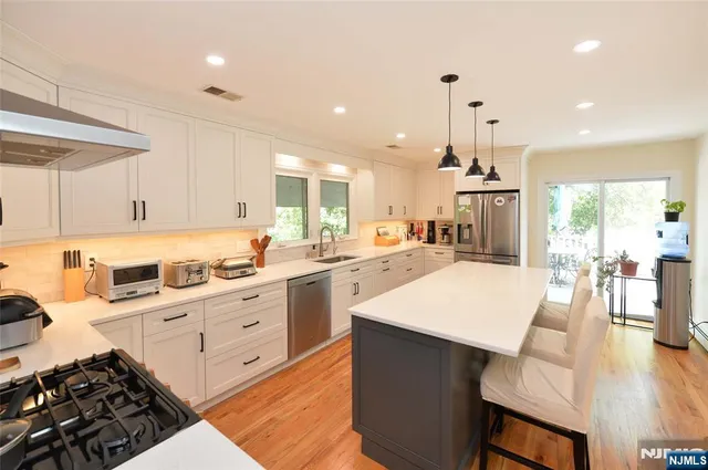 $5,000 | 40-10 Paterson Street, Fair Lawn, NJ 07410