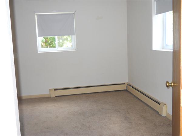 12 Bryon Road, Unit 4 Chestnut Hill, MA 02467 - Photo 3 of 4