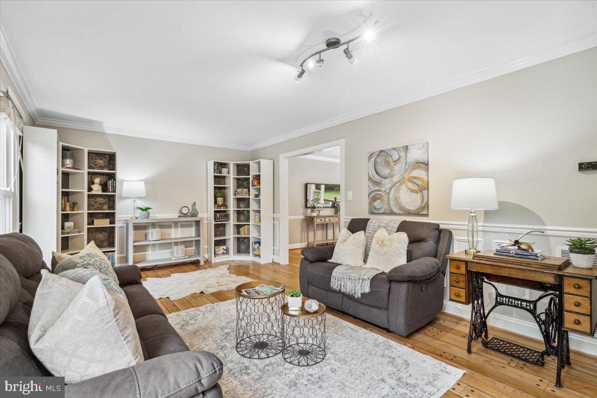 16605 Redland Road Derwood, MD 20855 - Photo 3 of 39