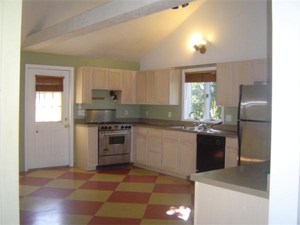 22 Broughton Road Worcester, MA 01607 - Photo 3 of 6 Gallery Image 3