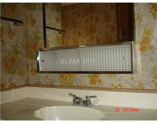 5156 Ridge Court Las Vegas, NV 89103 - Photo 11 of 13 Master Bath/Spa.