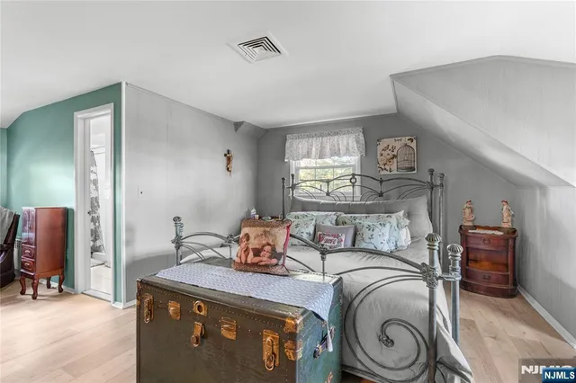 $769,999 | 824 Summit Avenue, Hackensack, NJ 07601