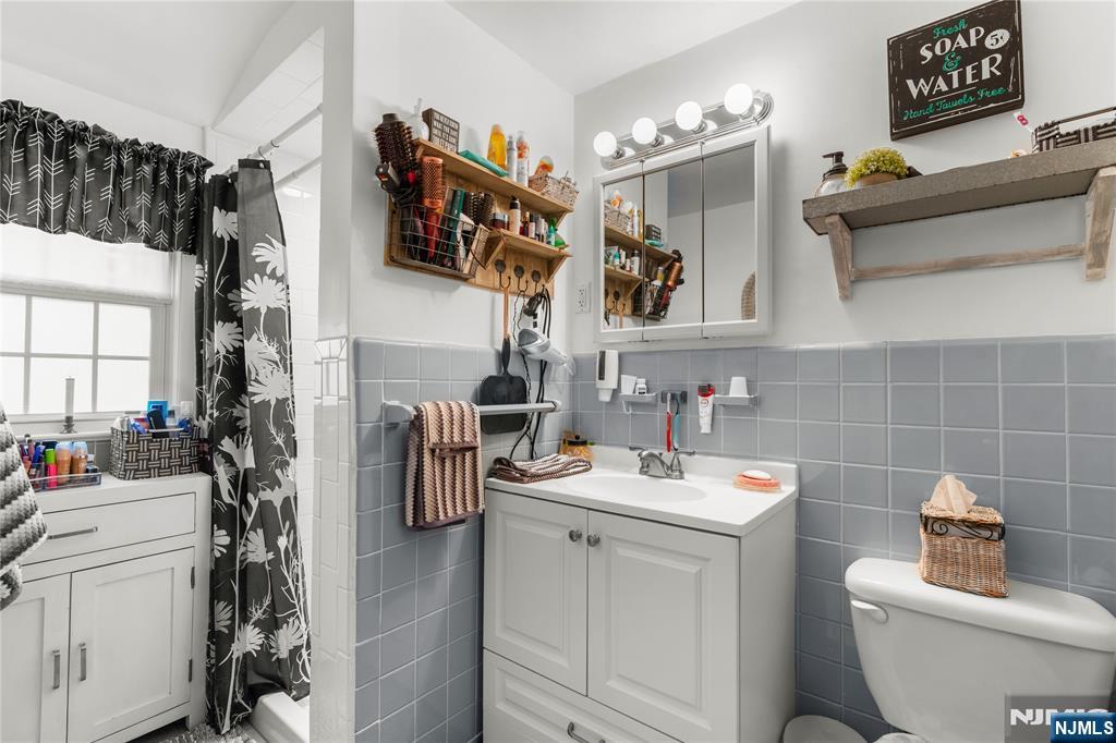 824 Summit Avenue Hackensack, NJ 07601 - Photo 16 of 29