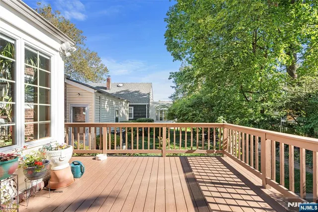 $769,999 | 824 Summit Avenue, Hackensack, NJ 07601