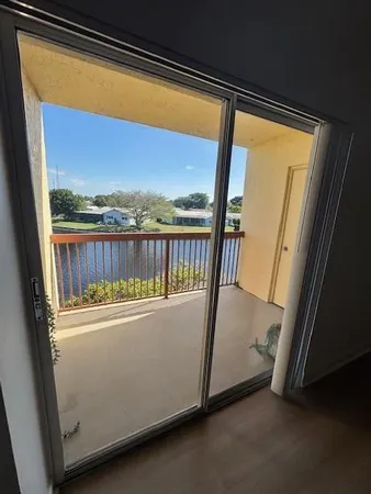 $2,000 | 7640 Westwood Drive, Unit 417, Tamarac, FL 33321