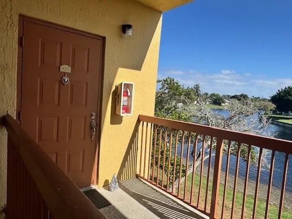 $2,000 | 7640 Westwood Drive, Unit 417, Tamarac, FL 33321