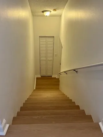 $2,000 | 7640 Westwood Drive, Unit 417, Tamarac, FL 33321