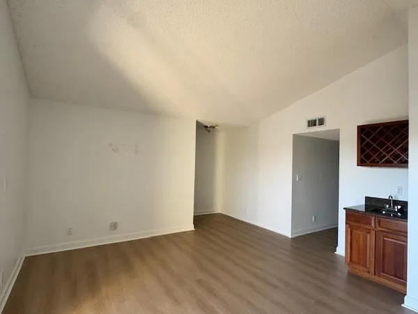 $2,000 | 7640 Westwood Drive, Unit 417, Tamarac, FL 33321