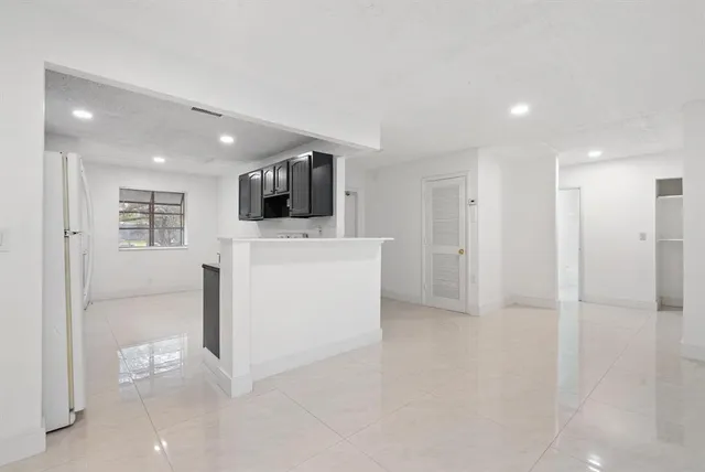 $2,200 | 8797 Northwest 35th Street, Coral Springs, FL 33065