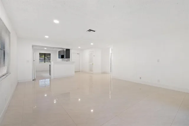 $2,200 | 8797 Northwest 35th Street, Coral Springs, FL 33065