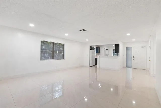 $2,200 | 8797 Northwest 35th Street, Coral Springs, FL 33065