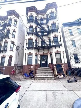 $1,350 | 66 Tuers Avenue, Unit 3B, Jersey City, NJ 07306