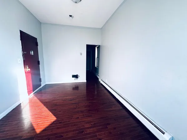 $1,350 | 66 Tuers Avenue, Unit 3B, Jersey City, NJ 07306