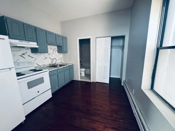 $1,350 | 66 Tuers Avenue, Unit 3B, Jersey City, NJ 07306