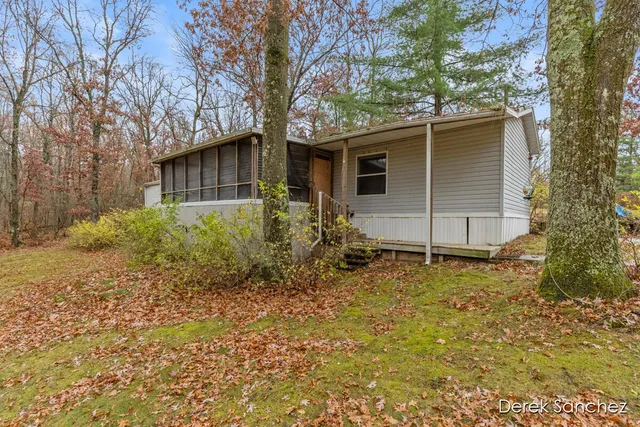 $169,900 | 1872 Shane Drive, Bitely, MI 49309