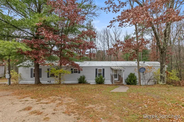 $169,900 | 1872 Shane Drive, Bitely, MI 49309