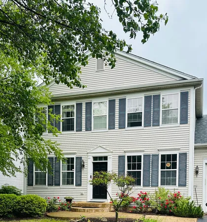 $3,300 | 1582 Manhattan Street, Bolingbrook, IL 60490