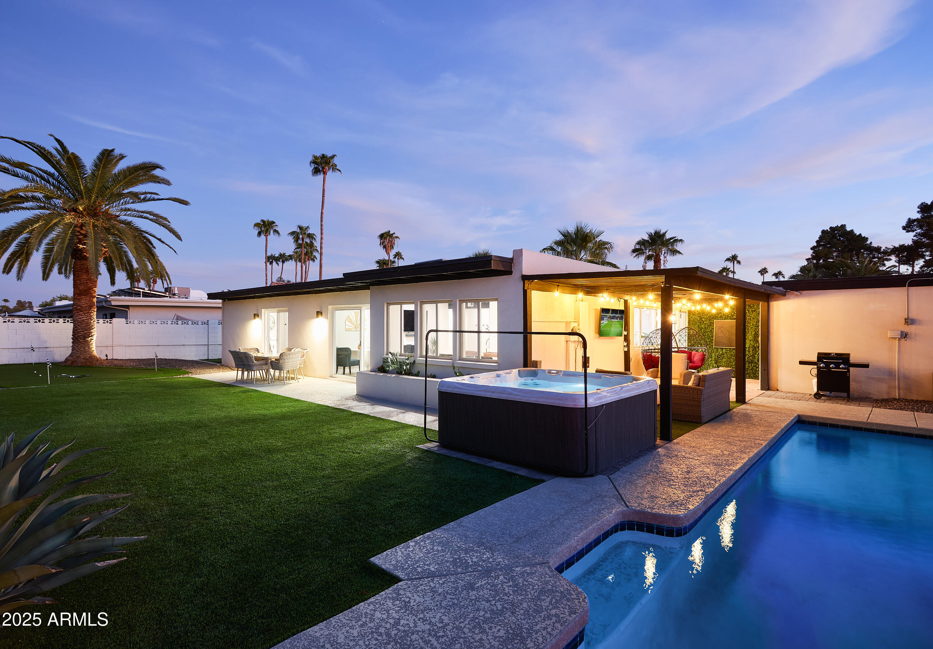 6612 East Presidio Road Scottsdale, AZ 85254 - Photo 49 of 54 PropertyImageCo_6612EPresidioRd_Twilight