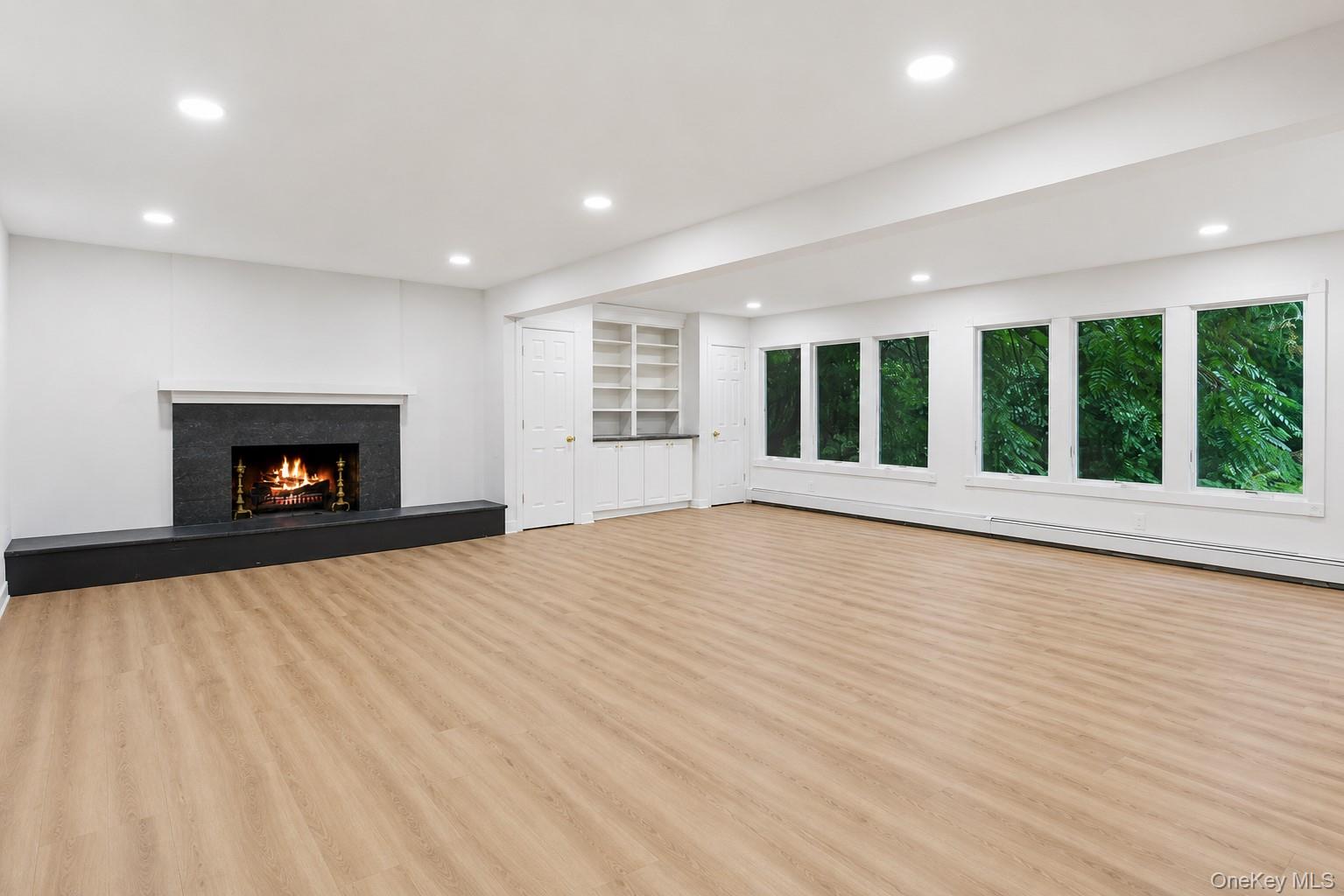 83 Shore Road Mount Sinai, NY 11766 - Photo 6 of 39 Gallery Image 6