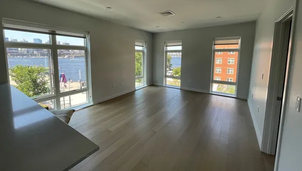 $4,450 | 1 Lisbon Street, Unit 301, Boston, MA 02128