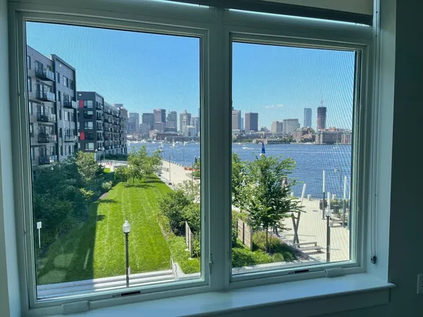 $4,450 | 1 Lisbon Street, Unit 301, Boston, MA 02128