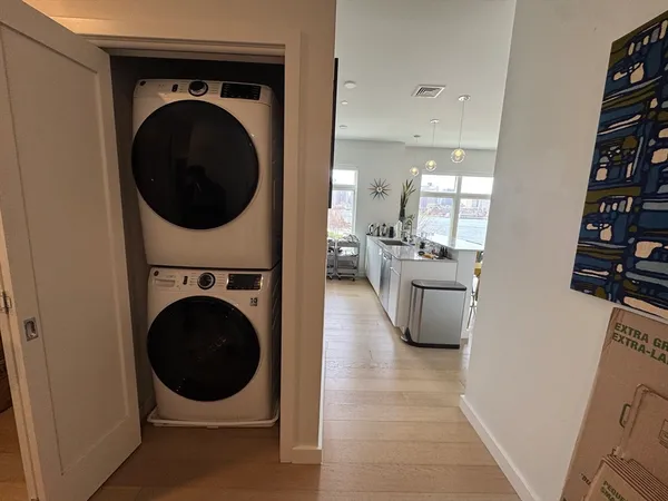 $4,450 | 1 Lisbon Street, Unit 301, Boston, MA 02128