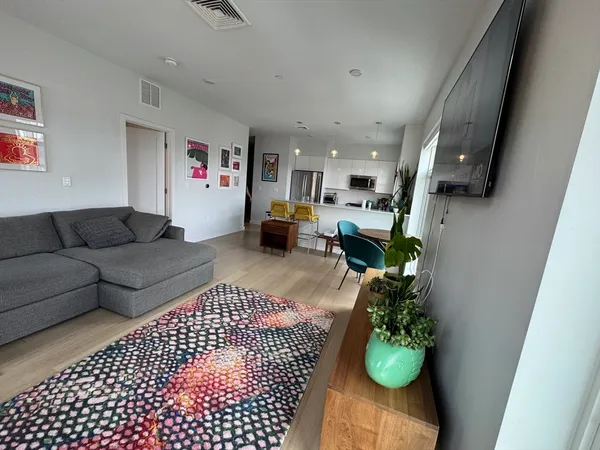 $4,450 | 1 Lisbon Street, Unit 301, Boston, MA 02128