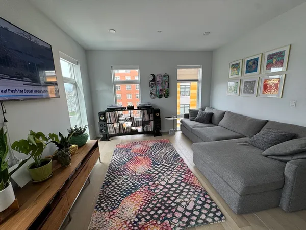 $4,450 | 1 Lisbon Street, Unit 301, Boston, MA 02128