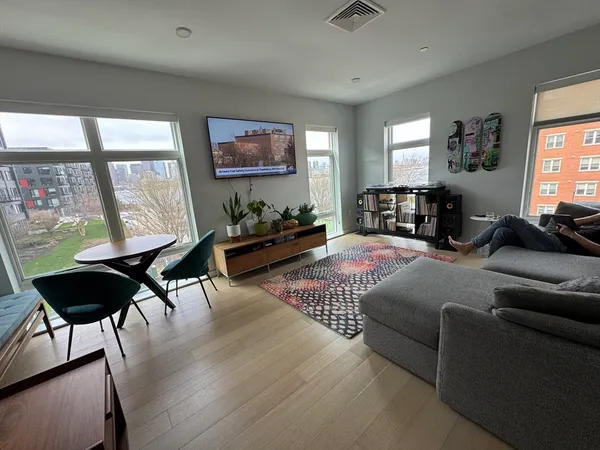 $4,450 | 1 Lisbon Street, Unit 301, Boston, MA 02128