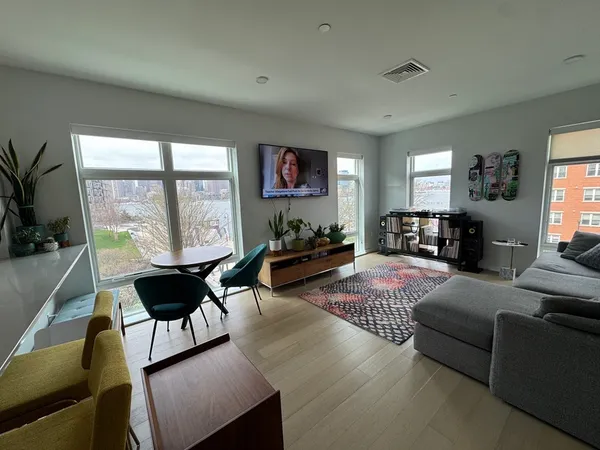 $4,450 | 1 Lisbon Street, Unit 301, Boston, MA 02128