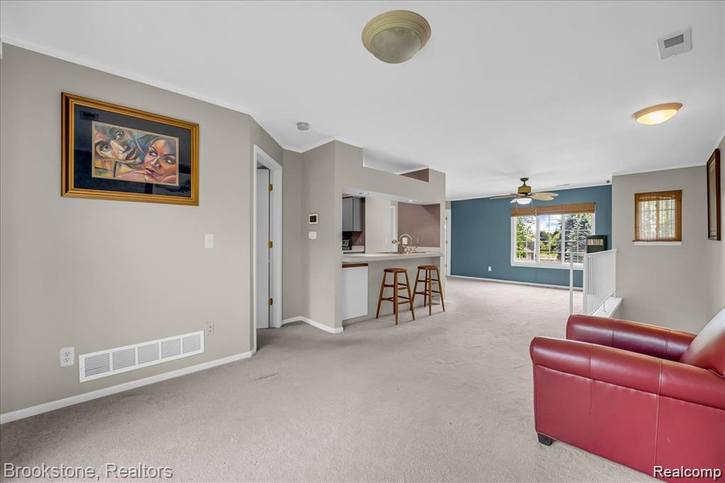 1574 Meadowside Drive Rochester Hills, MI 48307 - Photo 4 of 13