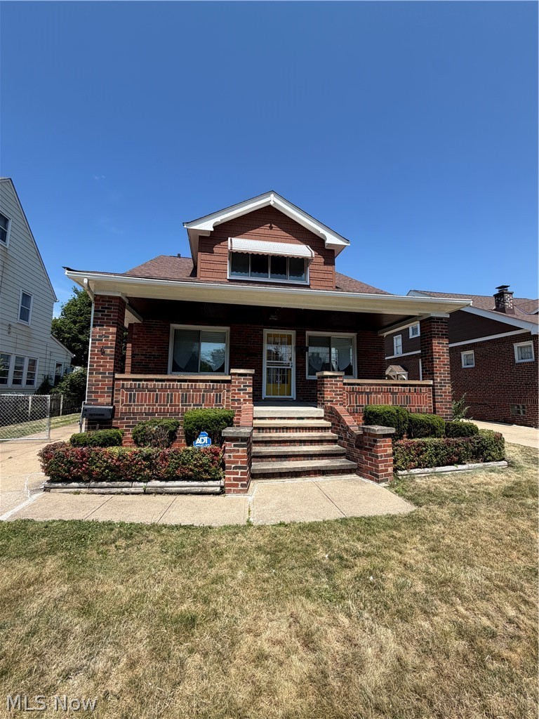 18229 Neff Road Cleveland, OH 44119 - Photo 1 of 46