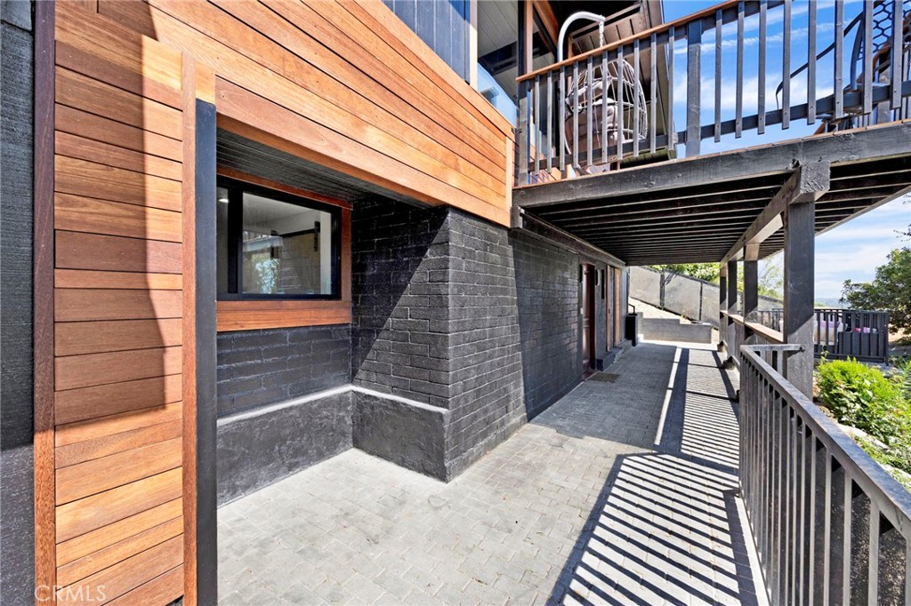 4009 Weslin Avenue Sherman Oaks, CA 91423 - Photo 32 of 44 a view of balcony