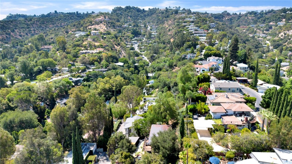 4009 Weslin Avenue Sherman Oaks, CA 91423 - Photo 41 of 44 an aerial view of residential house with outdoor space and trees all around